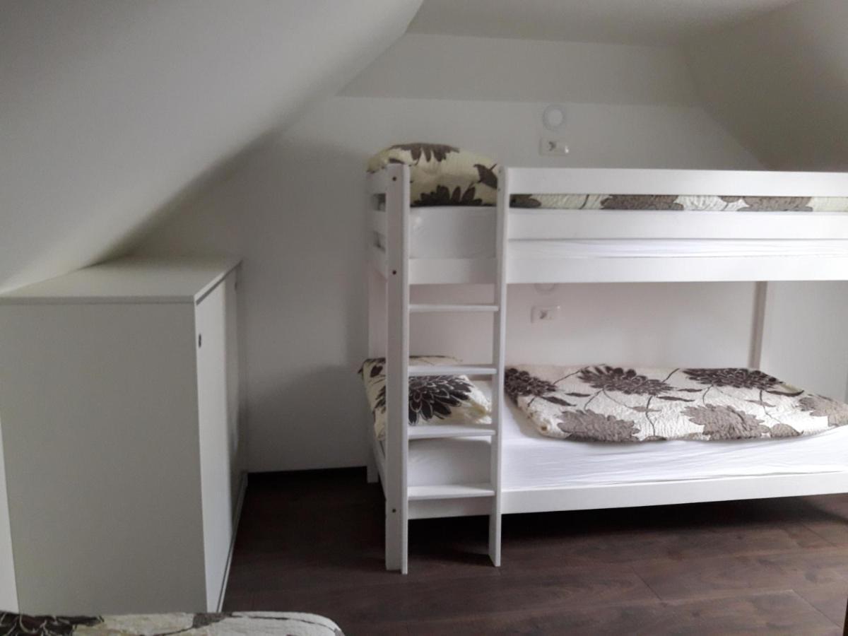 Simnovi Apartmaji - Surrounded By Nature Камник Екстериор снимка