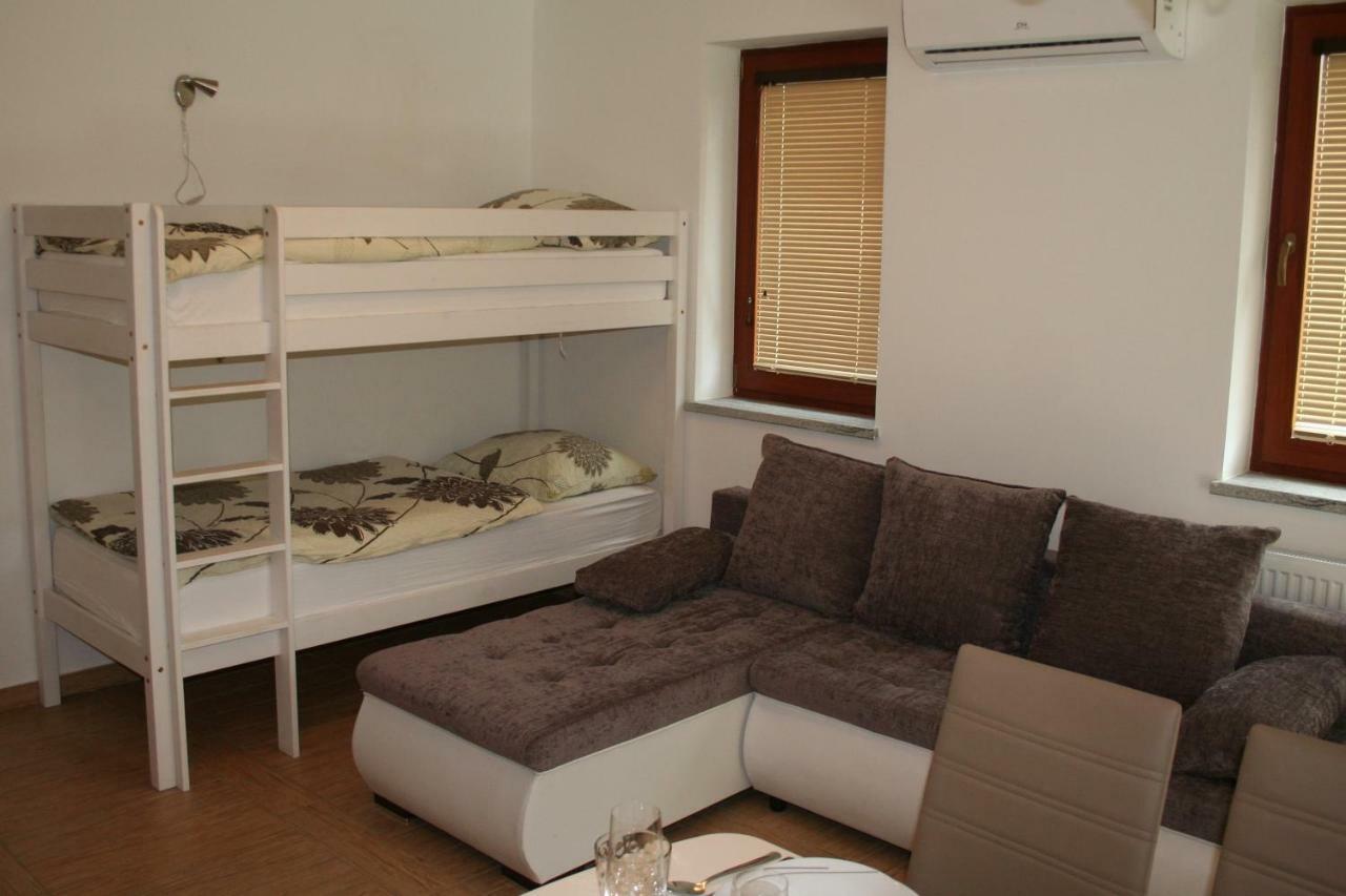 Simnovi Apartmaji - Surrounded By Nature Камник Екстериор снимка