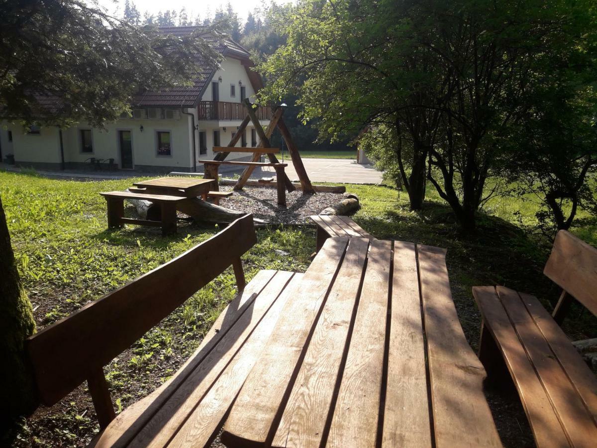 Simnovi Apartmaji - Surrounded By Nature Камник Екстериор снимка